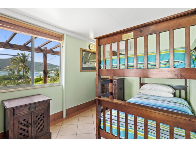 13 Ocean View Avenue, Airlie Beach QLD 4802