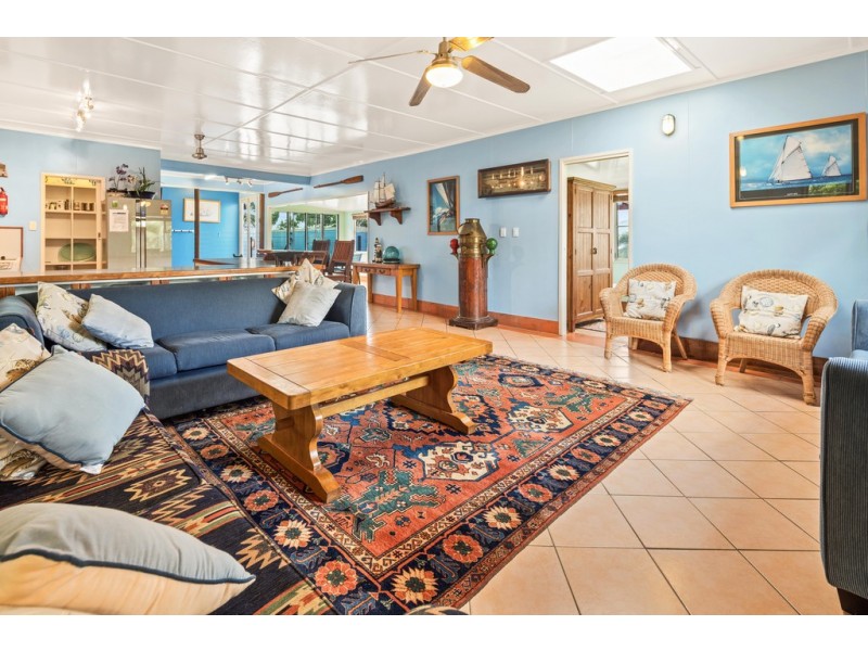 13 Ocean View Avenue, Airlie Beach QLD 4802