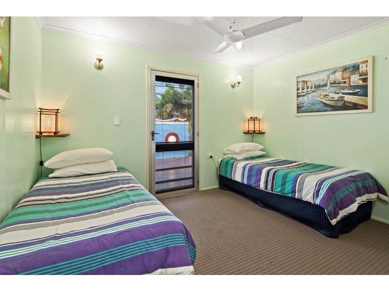 13 Ocean View Avenue, Airlie Beach QLD 4802