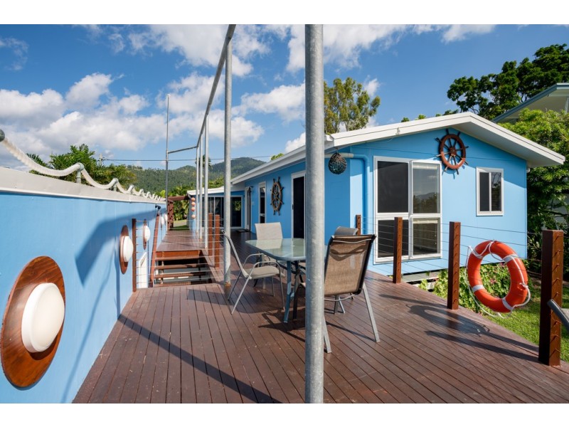 13 Ocean View Avenue, Airlie Beach QLD 4802