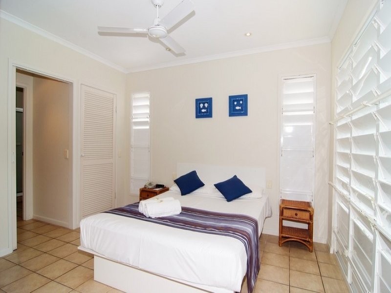 20 and 20a/2 Erromango Drive, Jubilee Pocket QLD 4802