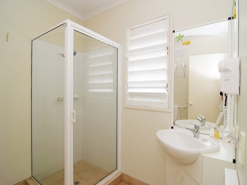 20 and 20a/2 Erromango Drive, Jubilee Pocket QLD 4802