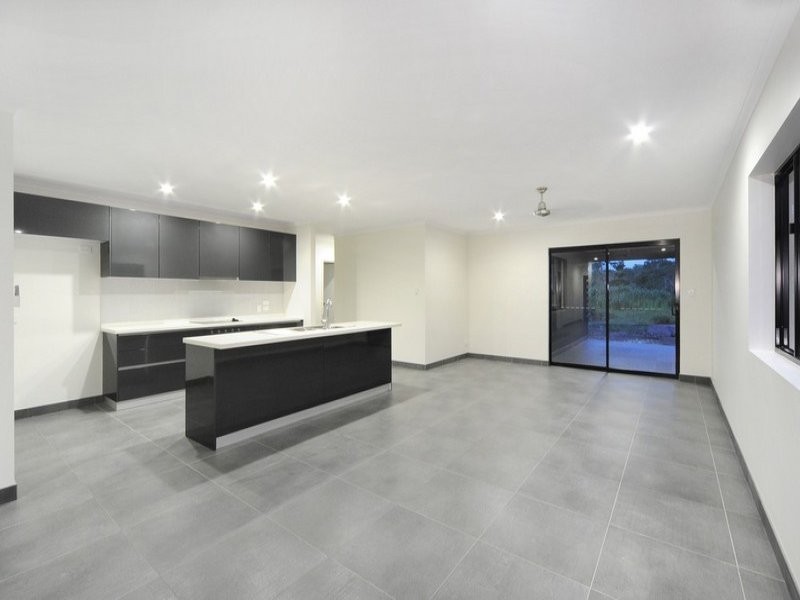 59 Parker Road, Cannonvale QLD 4802