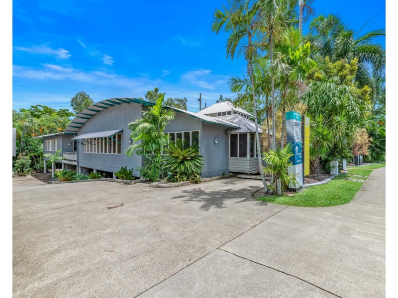 2/2 Island Drive, Cannonvale QLD 4802