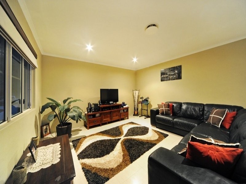 101 Kookaburra Drive, Cannonvale QLD 4802