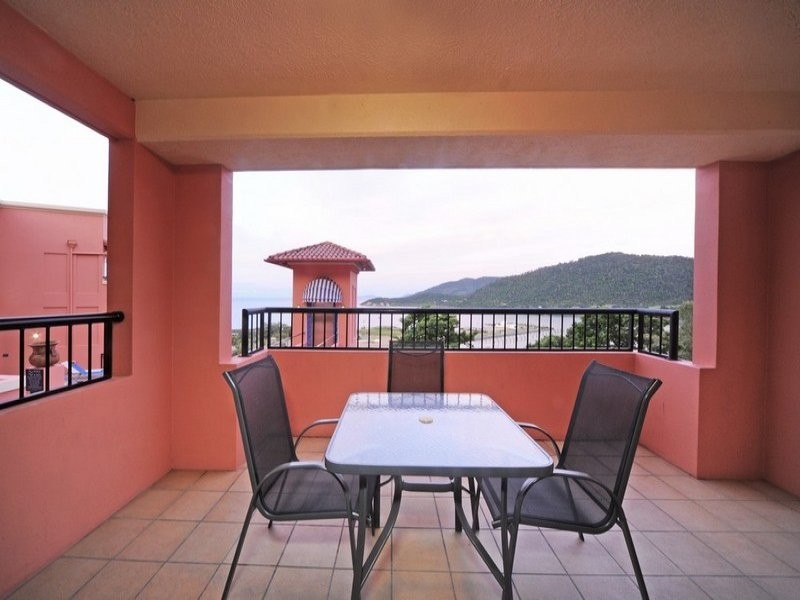9/18 Golden Orchid Drive, Airlie Beach QLD 4802