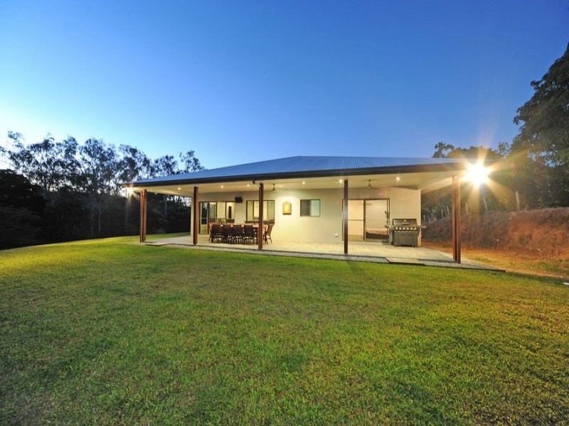 64 Hibiscus Road, Cannonvale QLD 4802