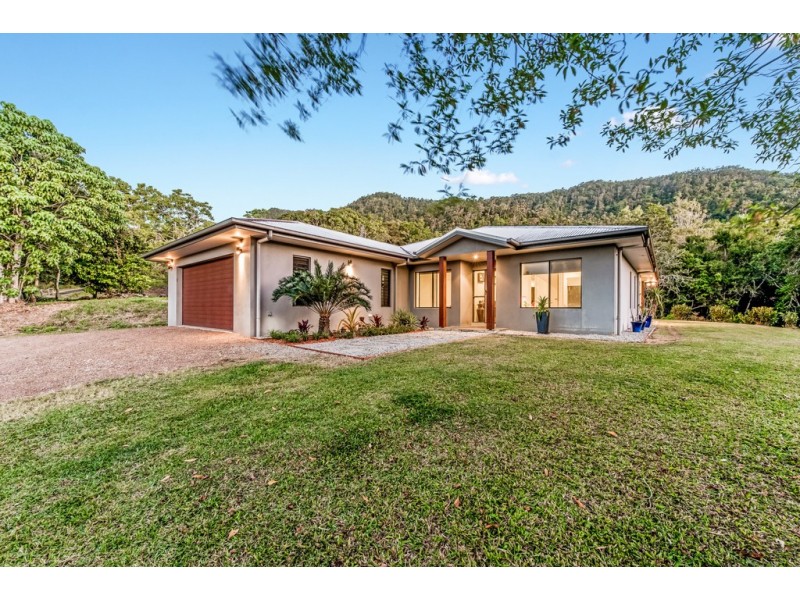 64 Hibiscus Road, Cannonvale QLD 4802