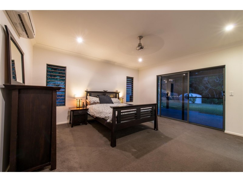 64 Hibiscus Road, Cannonvale QLD 4802