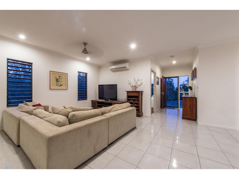 64 Hibiscus Road, Cannonvale QLD 4802