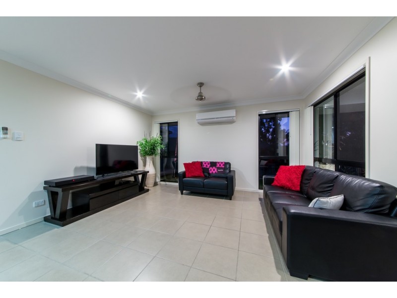 15 Ryben Court, Cannonvale QLD 4802