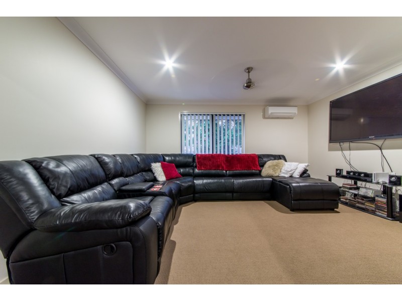 15 Ryben Court, Cannonvale QLD 4802