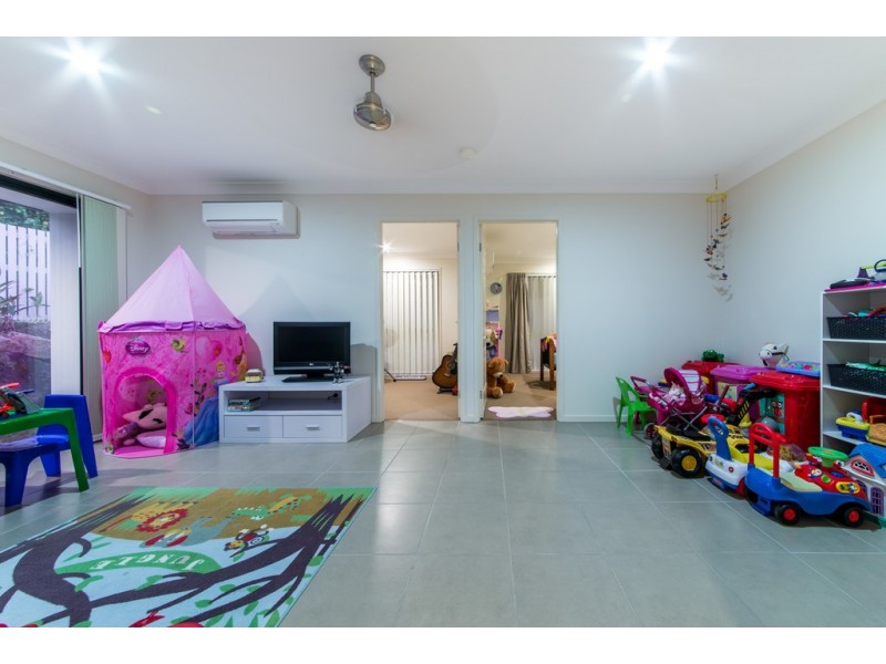 15 Ryben Court, Cannonvale QLD 4802