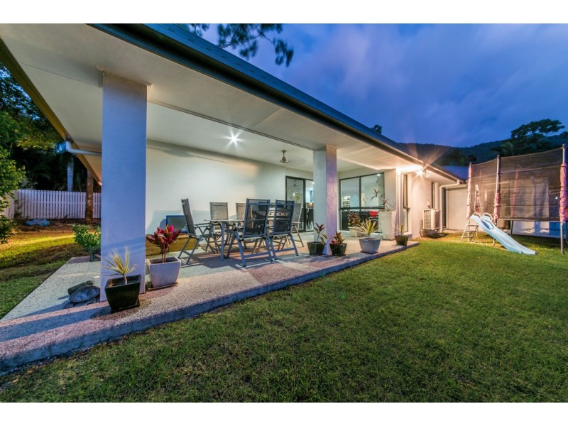 15 Ryben Court, Cannonvale QLD 4802