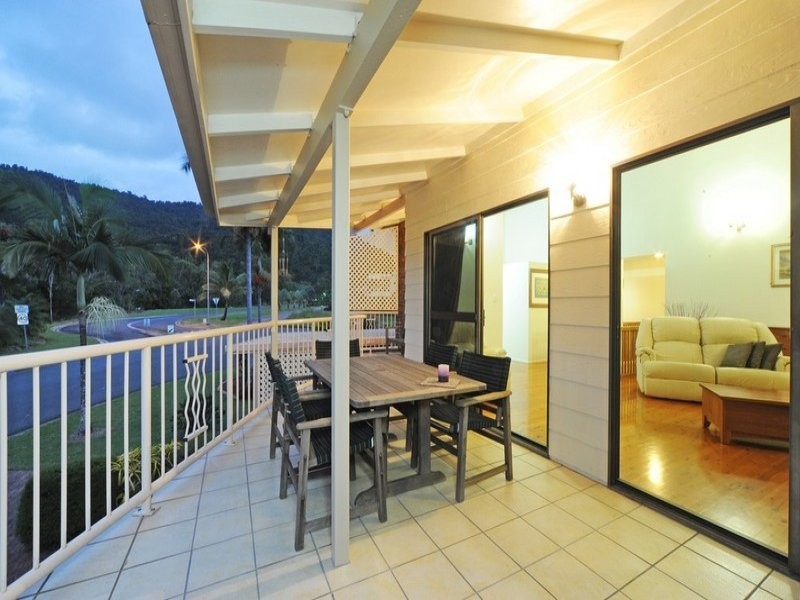 20 Illawong Street, Cannonvale QLD 4802