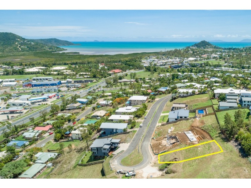 19 Whitehaven Crescent, Cannonvale QLD 4802
