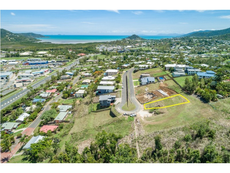 19 Whitehaven Crescent, Cannonvale QLD 4802