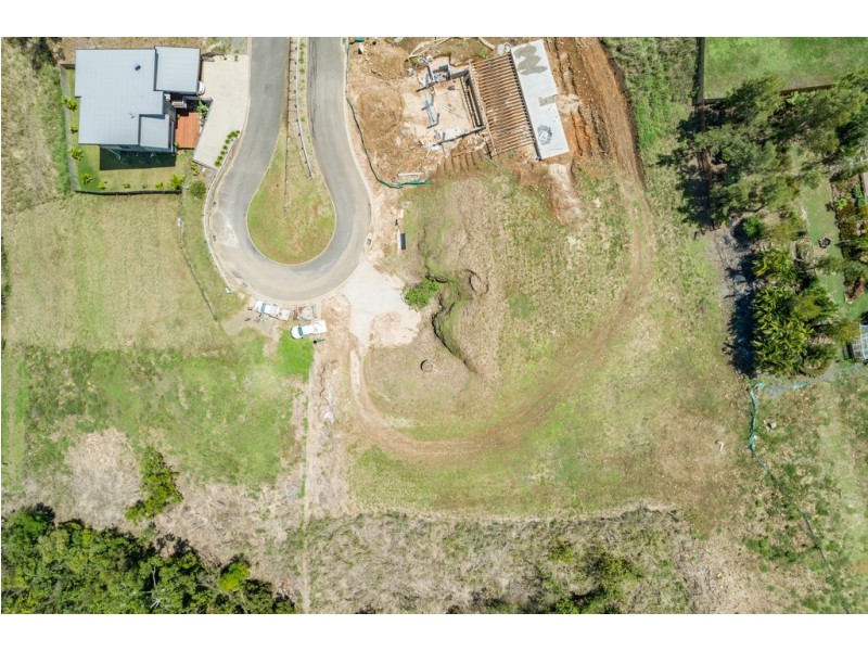 19 Whitehaven Crescent, Cannonvale QLD 4802