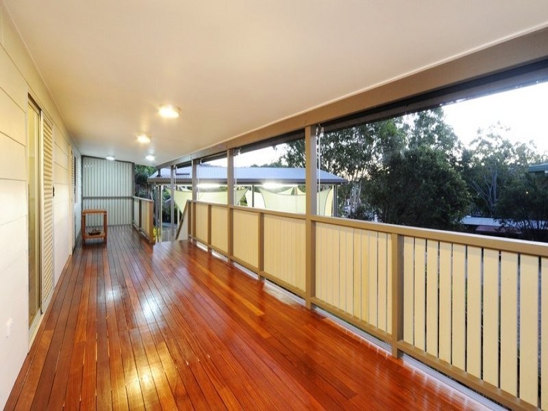42 Manooka Drive, Cannonvale QLD 4802