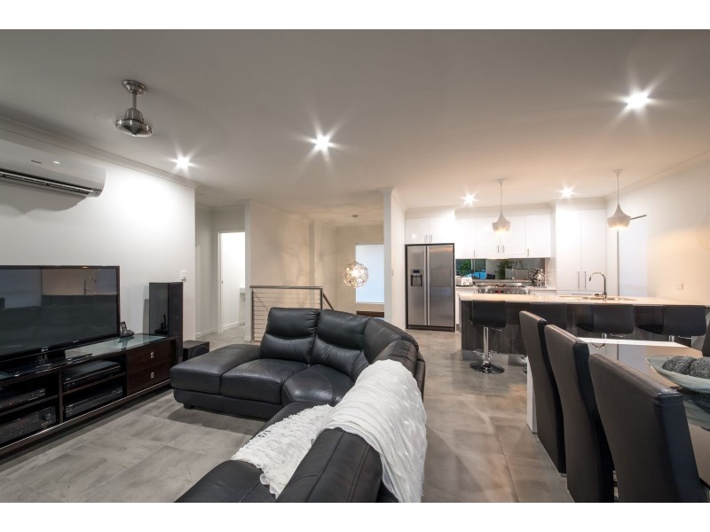 12 Masthead Road, Cannonvale QLD 4802