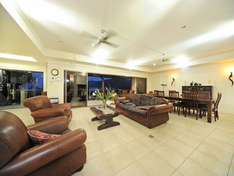 18 Broadwater Avenue, Airlie Beach QLD 4802