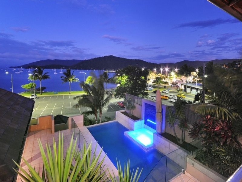 18 Broadwater Avenue, Airlie Beach QLD 4802