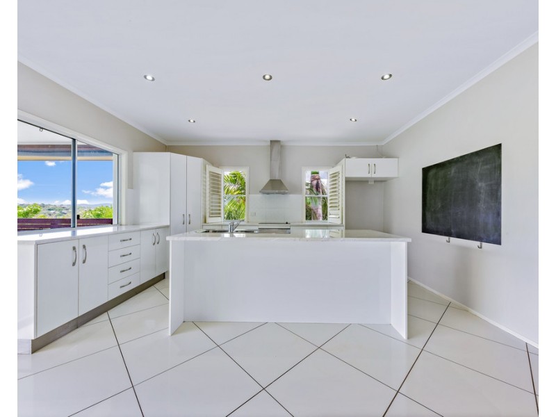 11 Johnswood Close, Cannonvale QLD 4802