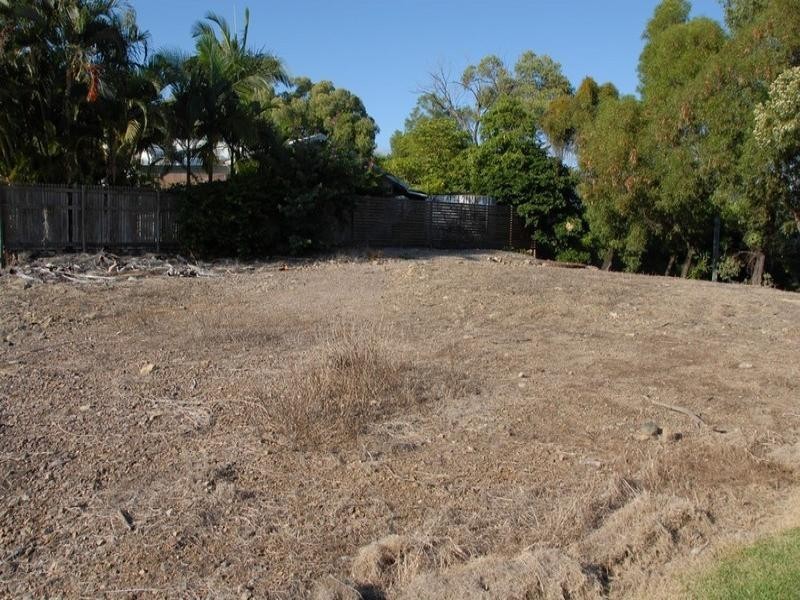 8 Passage Avenue, Shute Harbour QLD 4802