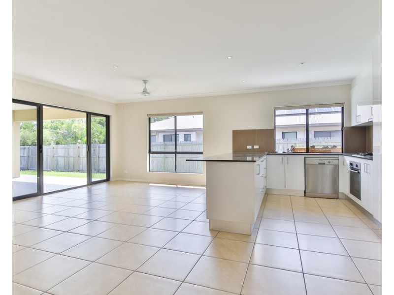 9 Twin Creek Court, Cannonvale QLD 4802