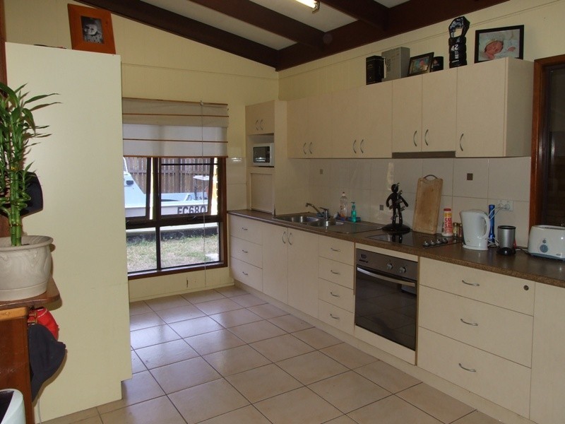 99 Shute Harbour Road, Cannonvale QLD 4802