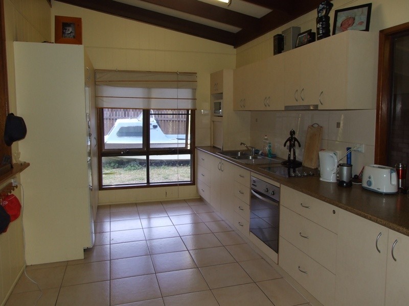 99 Shute Harbour Road, Cannonvale QLD 4802