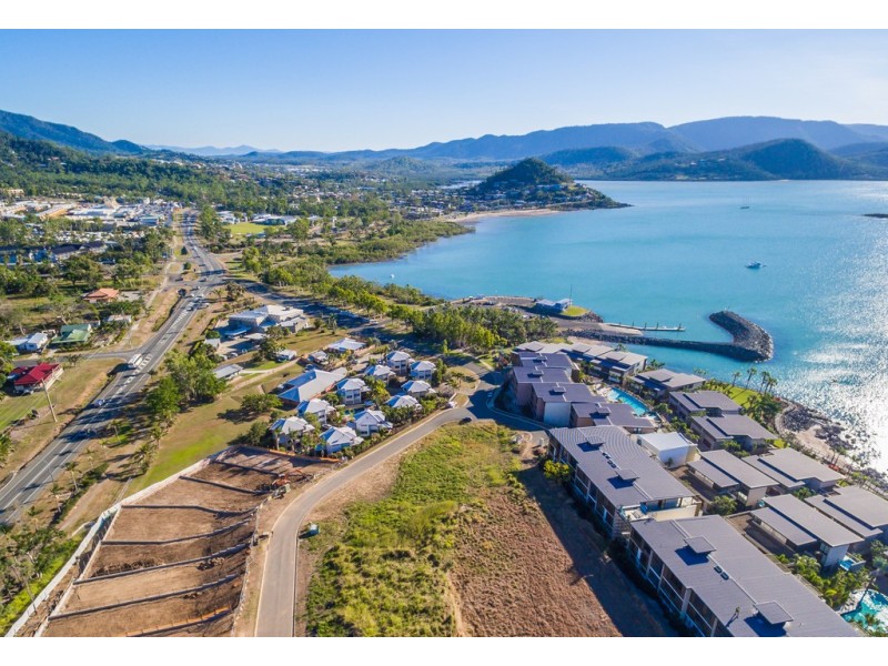 17 Altmann Avenue, Cannonvale QLD 4802