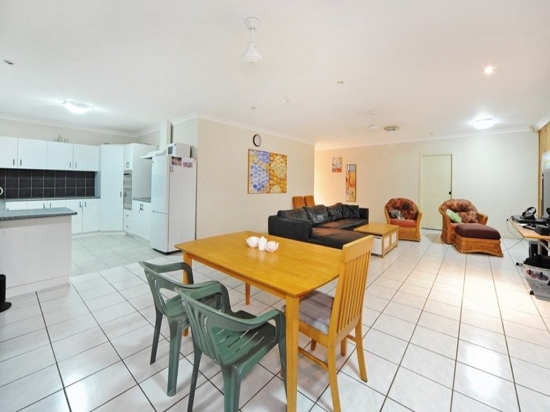 5 Commerce Close, Cannonvale QLD 4802