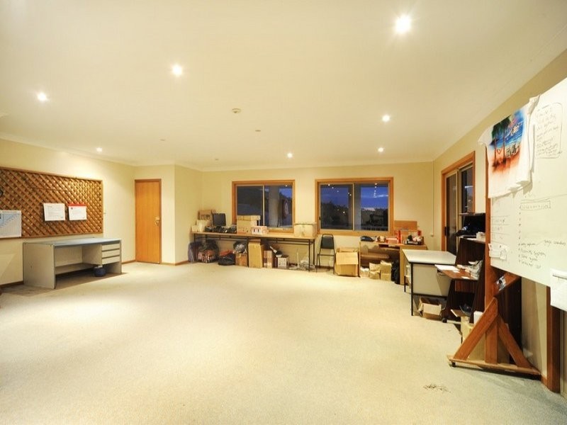 5 Commerce Close, Cannonvale QLD 4802