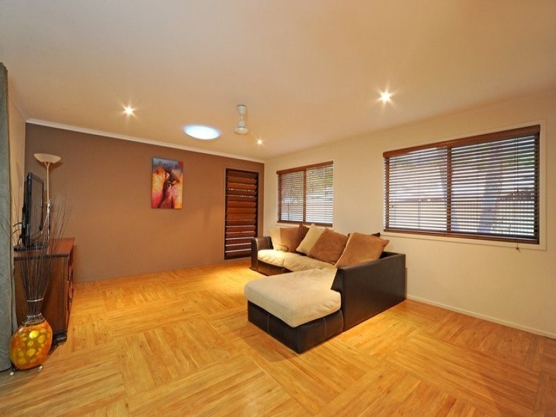 11 Wildlife Road, Jubilee Pocket QLD 4802