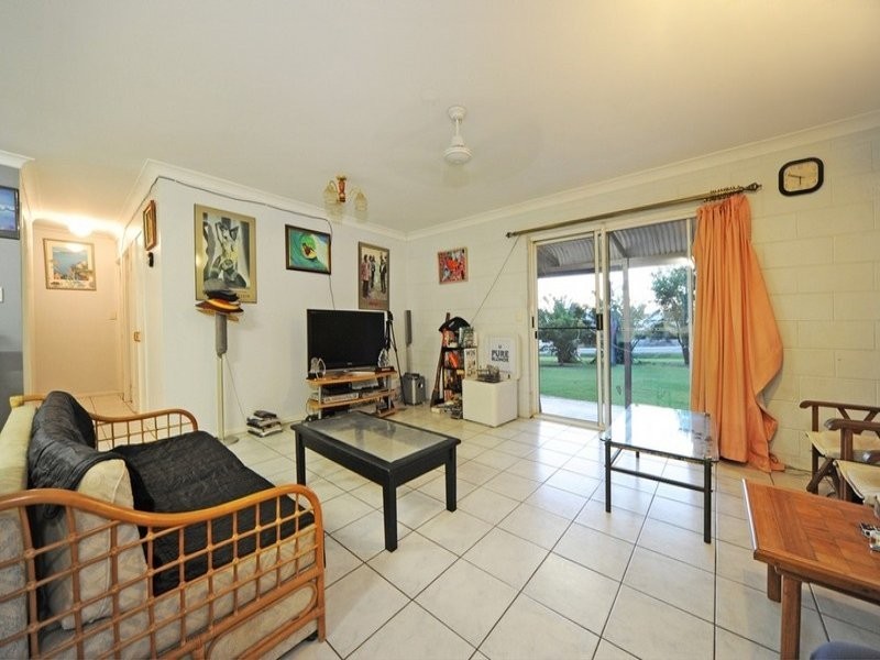 5 William Close, Cannonvale QLD 4802