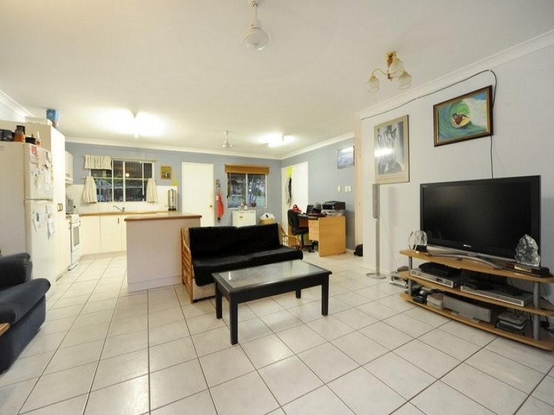 5 William Close, Cannonvale QLD 4802