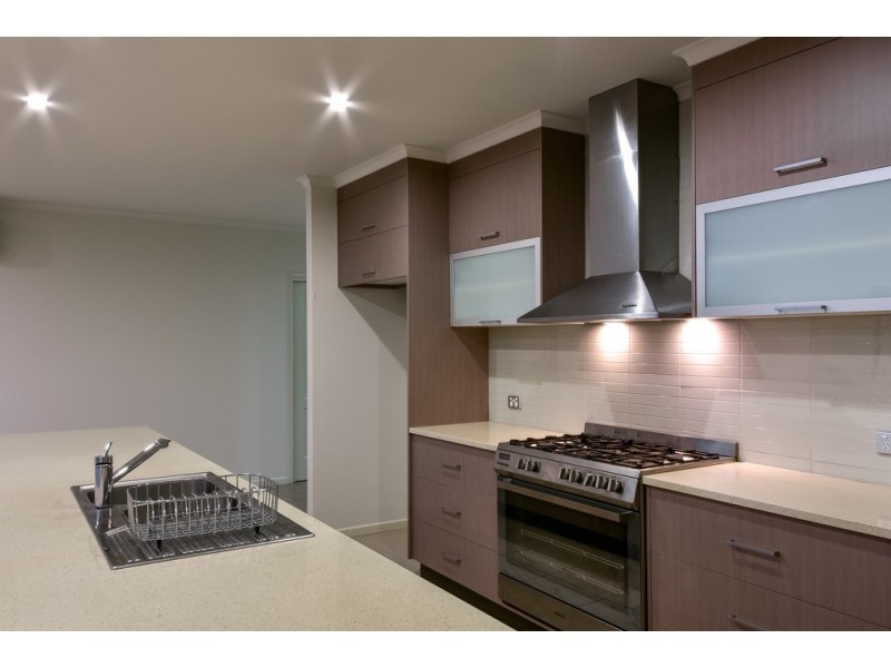 7 Henderson Street, Cannonvale QLD 4802