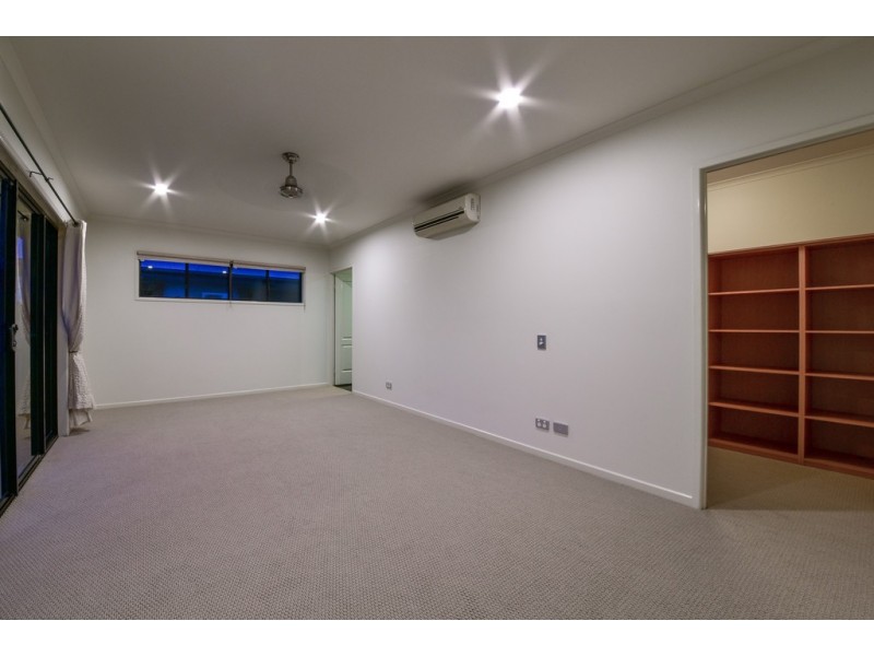 7 Henderson Street, Cannonvale QLD 4802
