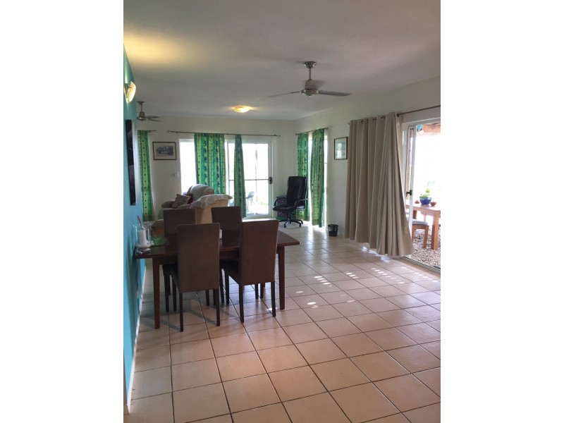 11 Jones Road, Cannonvale QLD 4802