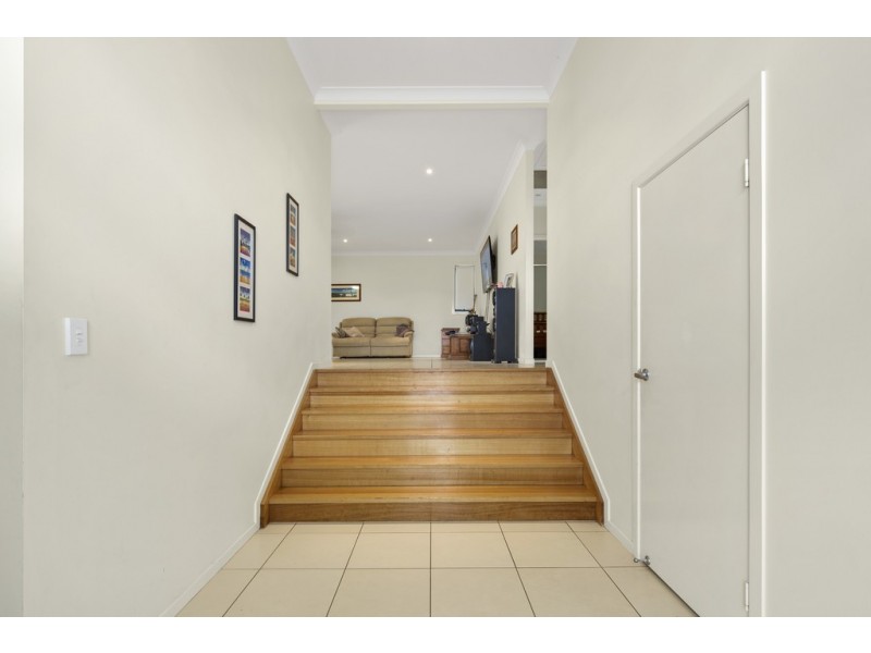 8 Armada Crescent, Jubilee Pocket QLD 4802