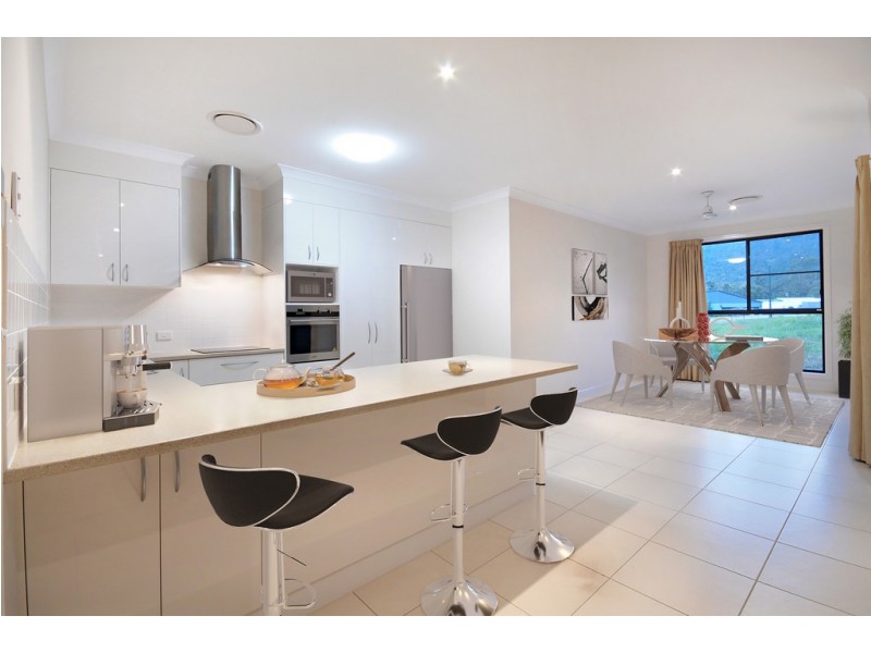 8 Armada Crescent, Jubilee Pocket QLD 4802