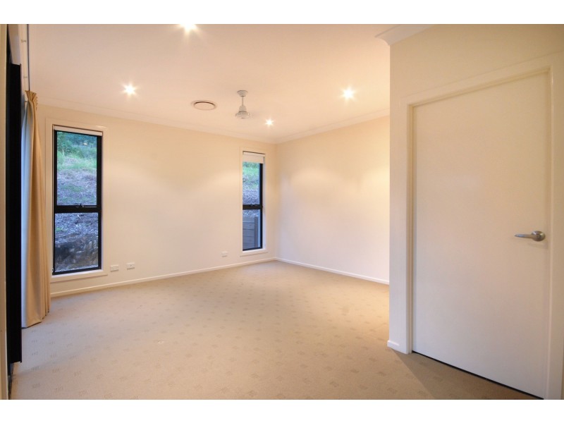 8 Armada Crescent, Jubilee Pocket QLD 4802
