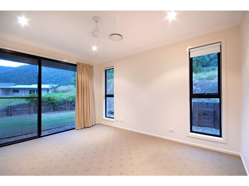 8 Armada Crescent, Jubilee Pocket QLD 4802