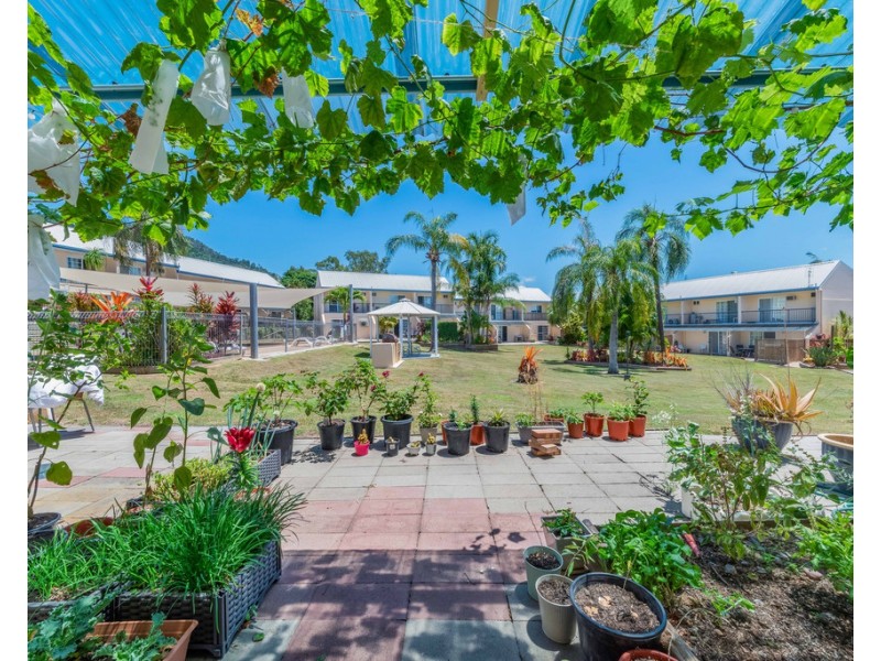 31/11 Island Drive, Cannonvale QLD 4802
