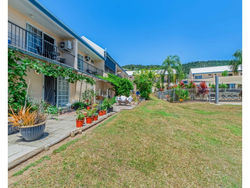 31/11 Island Drive, Cannonvale QLD 4802