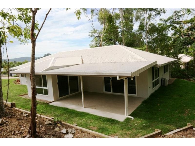 1 Yachtsmans Parade, Cannonvale QLD 4802