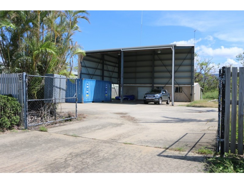 18 William Murray Drive, Cannonvale QLD 4802