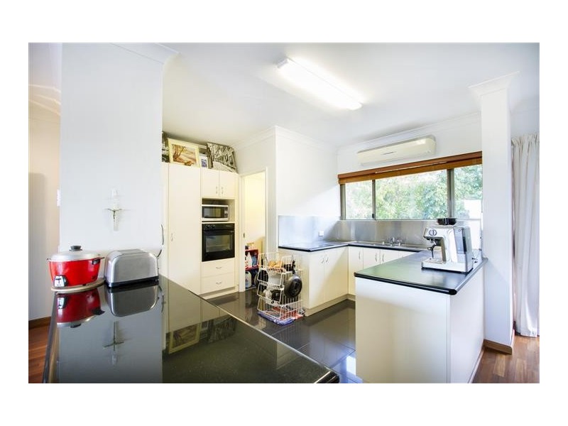 19/2 Eshelby Drive, Cannonvale QLD 4802