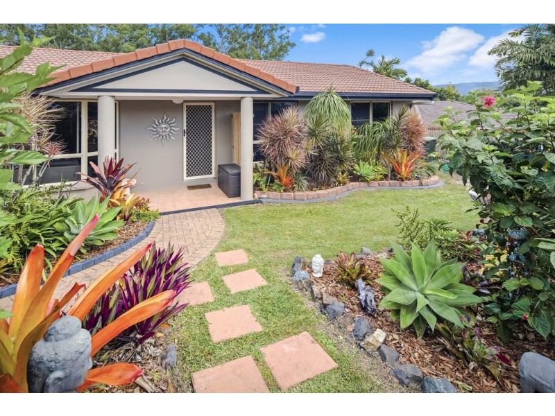 36 Valley Drive, Cannonvale QLD 4802